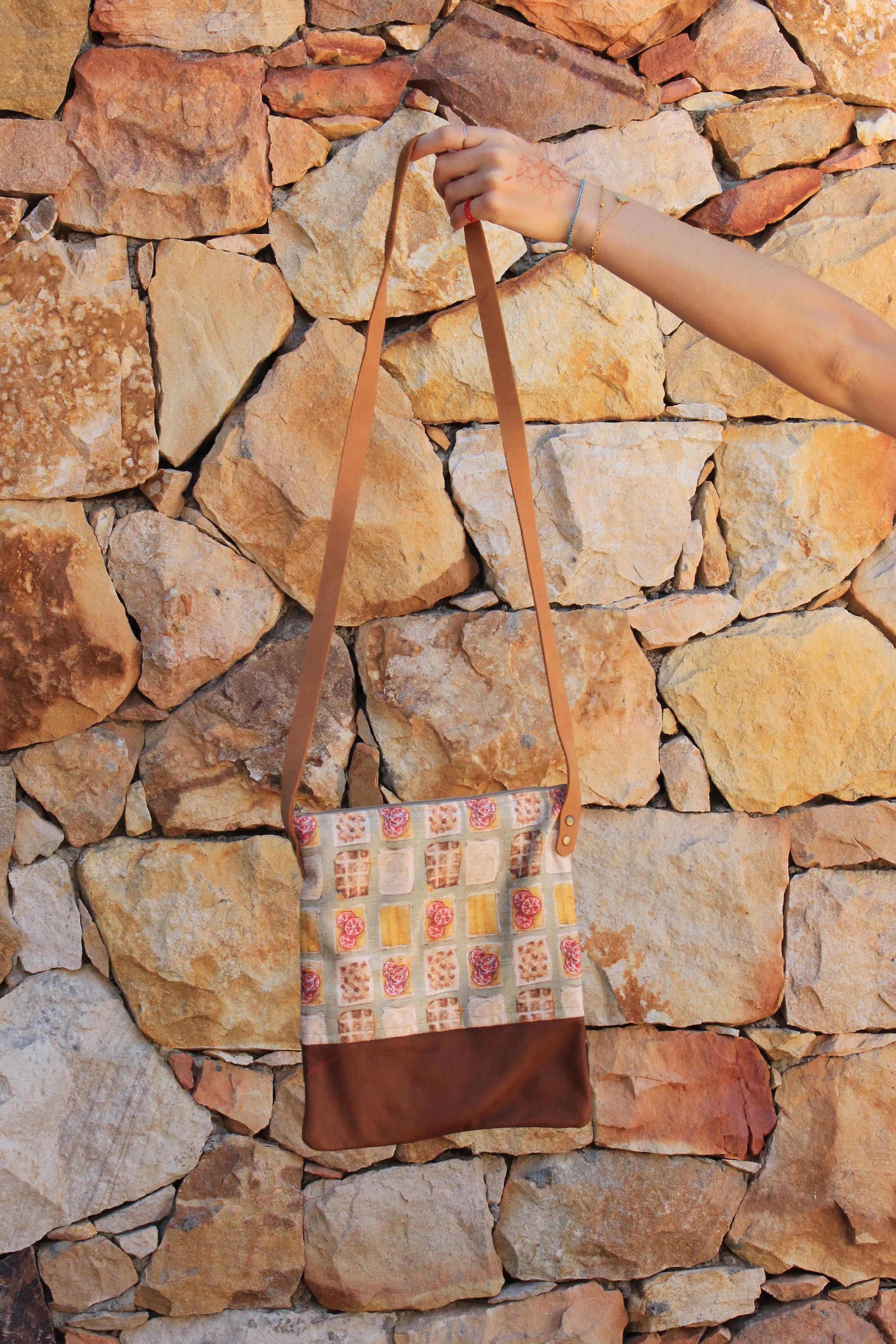 Braaibroodjie sling bag